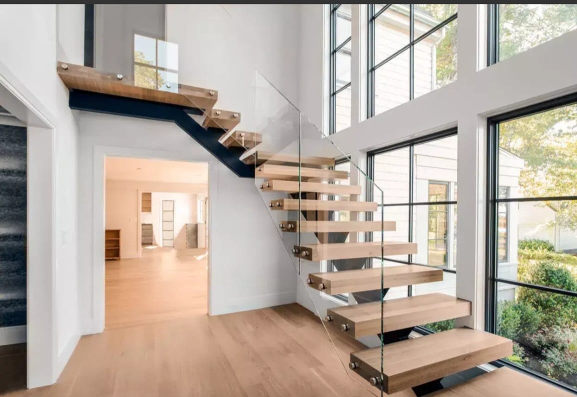 صورة الدرج العائم